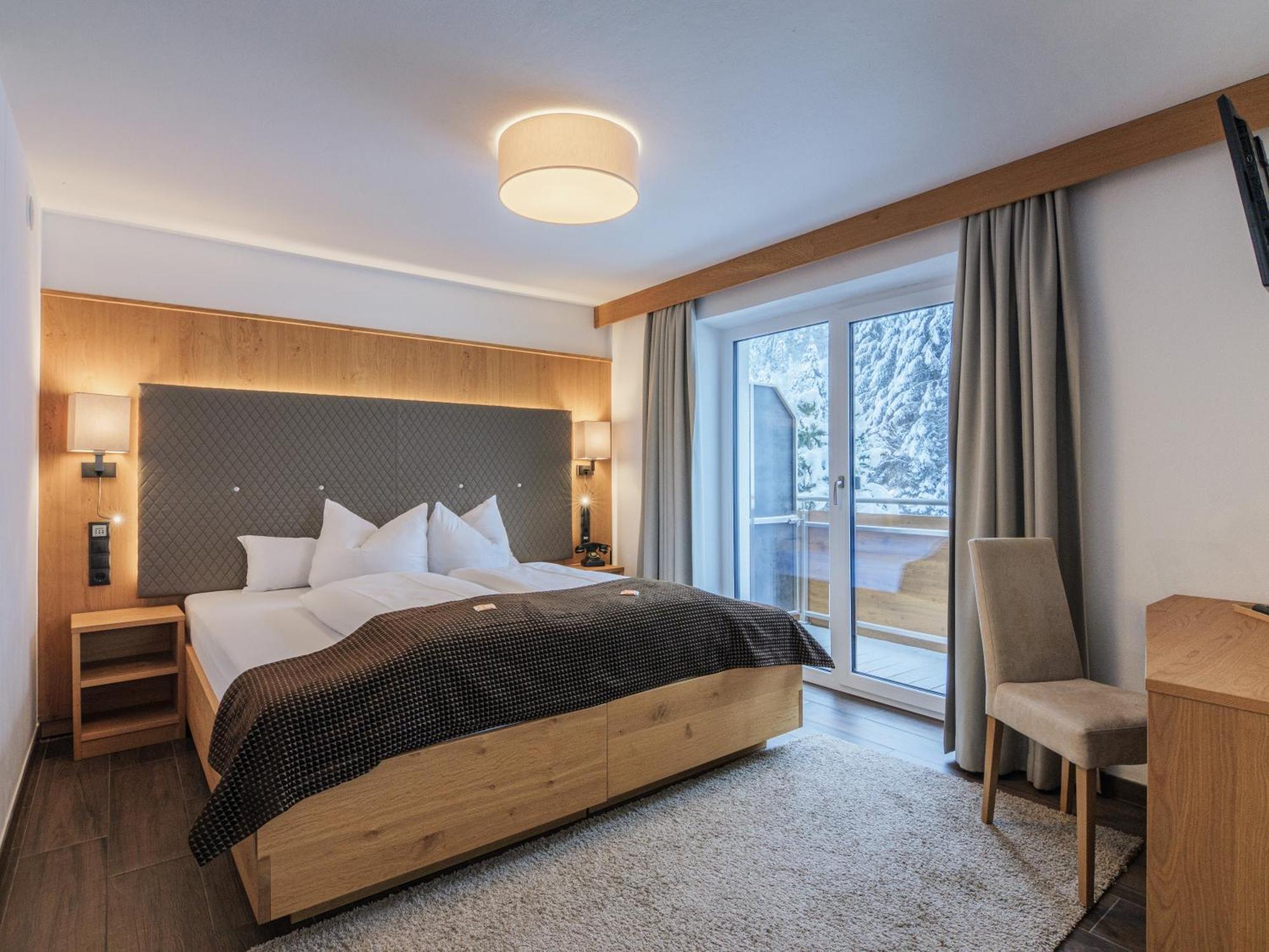 גרלוס Hotel Victoria - Adults Only מראה חיצוני תמונה